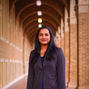 Meet your Posher, Sona sara